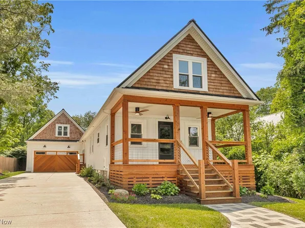 7125 Cedar St, Chagrin Falls, OH 44022