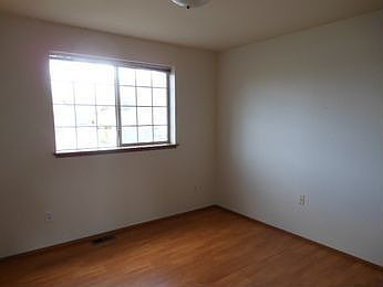 3rd image of 330 White River Dr