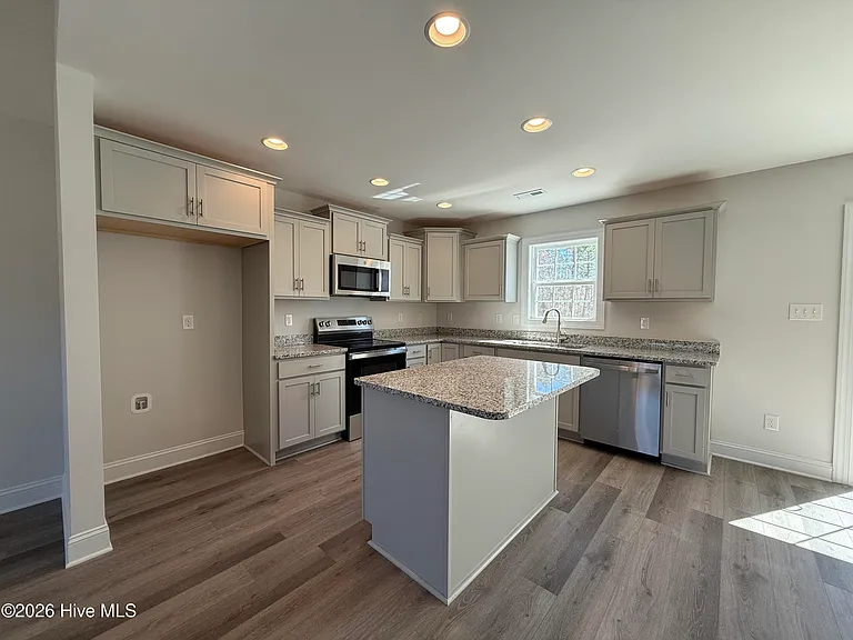 1019 Croaker Ct — Photo 7