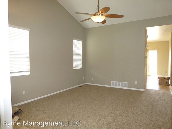 3rd image of 1834 Capital Dr