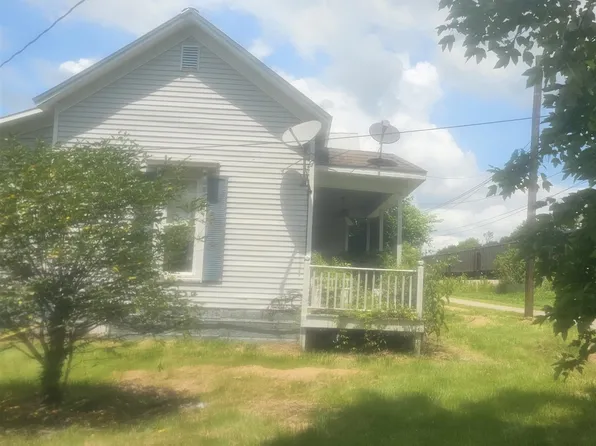 1321 1st St, Robards, KY 42452