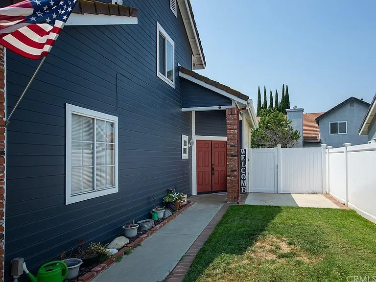 17956 Lariat Dr — Photo 3