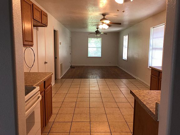 3rd image of 502 29th St N
