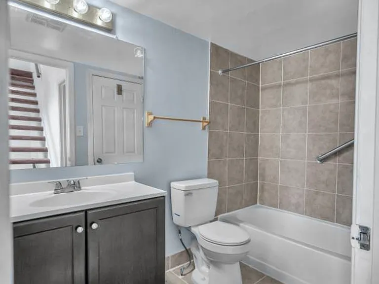 6907 Storch Cir — Photo 10