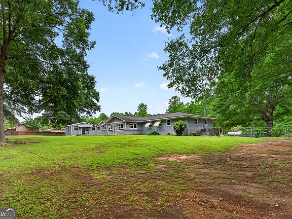 5th image of 130 Forest Ln