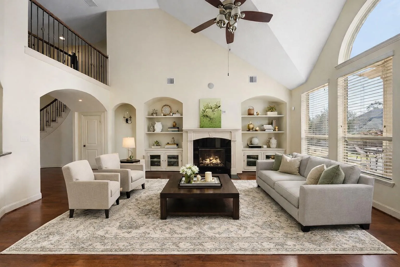 4 bed, 3.5 bath, 4332 sqft, $4,995 — Photo 3