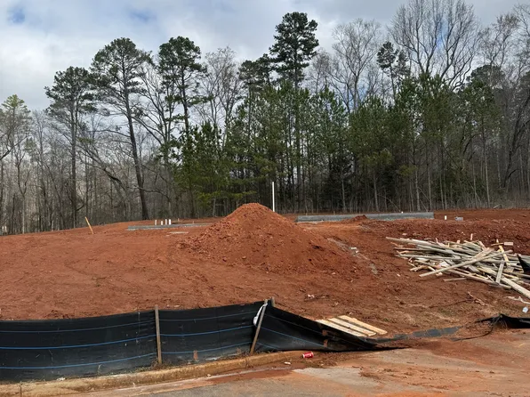 231 Thoroughbred Run, Hoschton, GA 30548