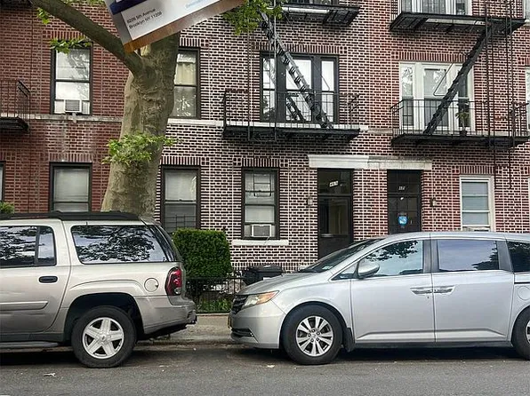 469 78th St #6, Brooklyn, NY 11209