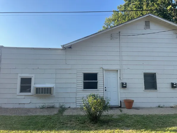 1210 SW 23rd St #1, Topeka, KS 66611