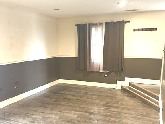 5th image of 12739 S Kenneth Ave #L
