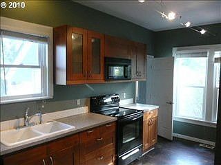 5th image of 1114 W 21st St