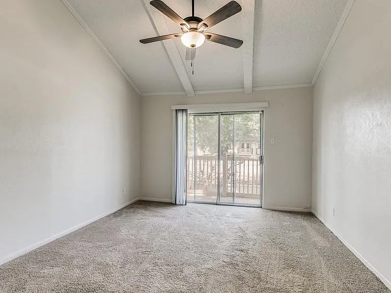 2023 Ct Pl — Photo 10