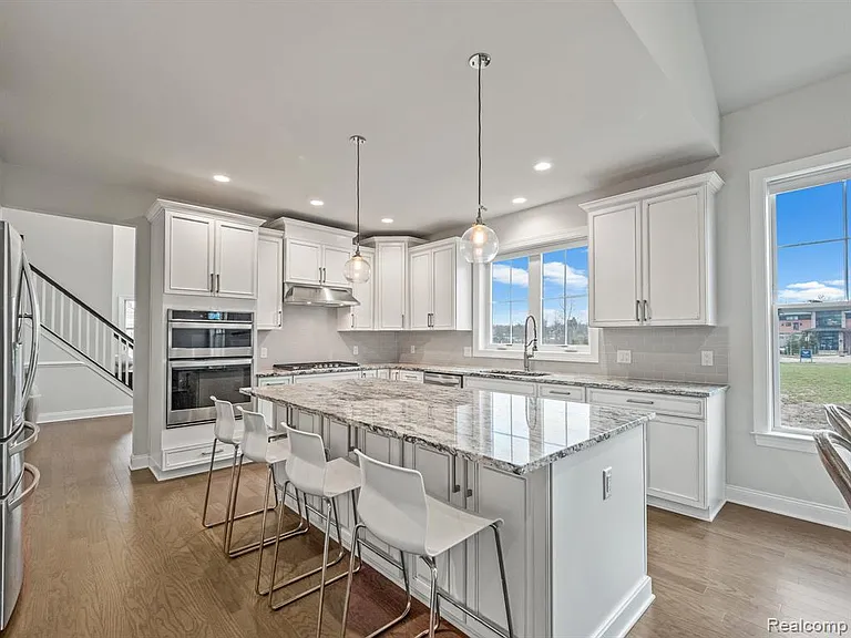 3219 Brackley Dr — Photo 6