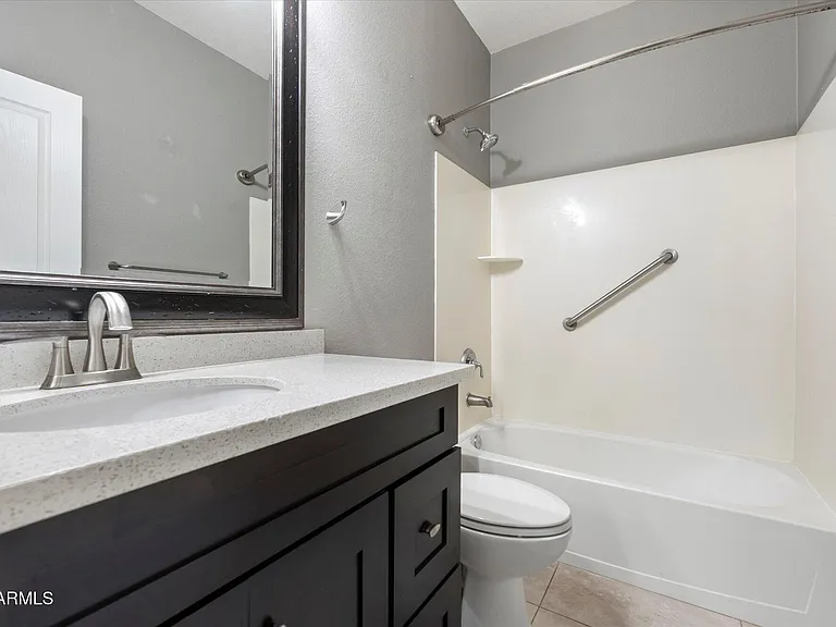 949 E Indian Wells Pl — Photo 20