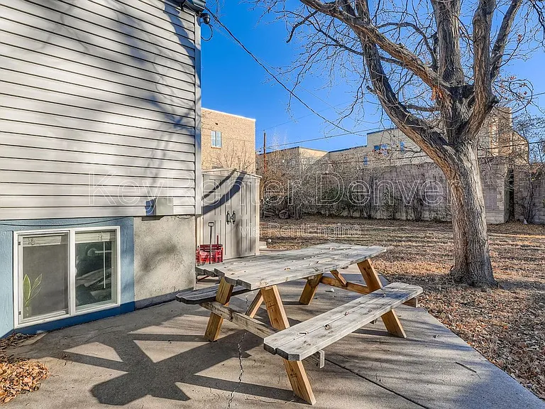 1452 N Ivy St — Photo 18