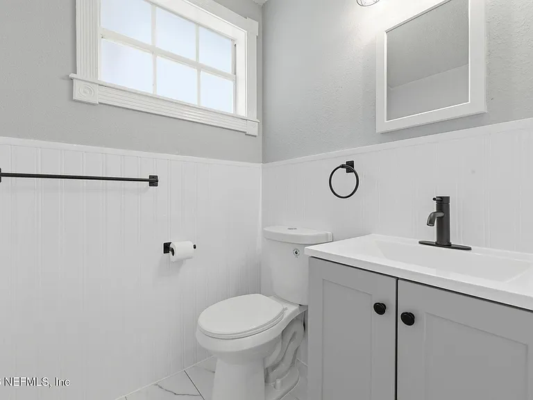 1712 Dibble Cir W — Photo 12