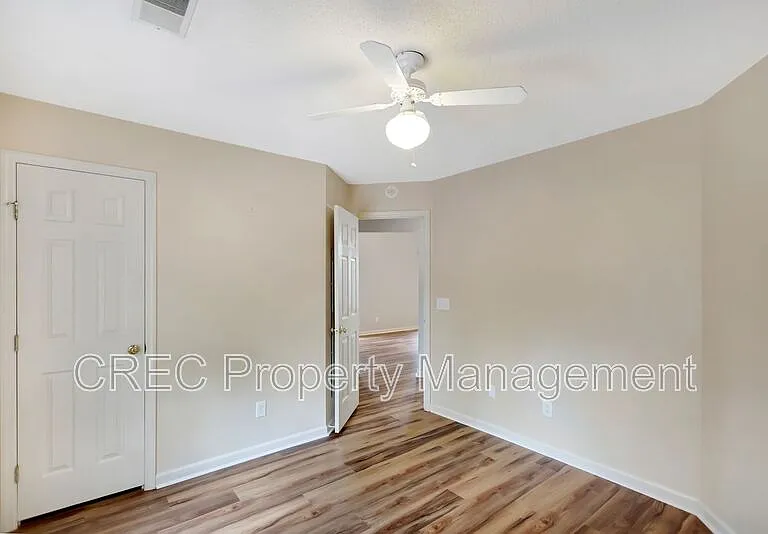 207 Lynton Ct — Photo 18