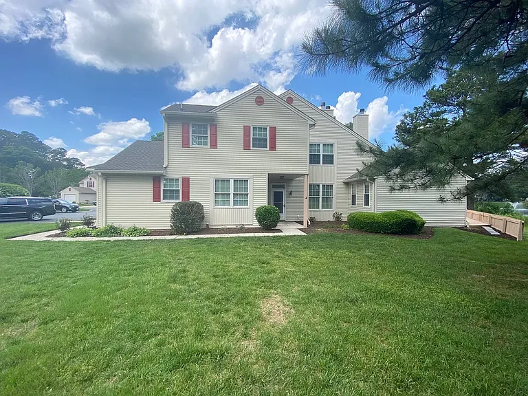 977 Water Oak Ct — Photo 4