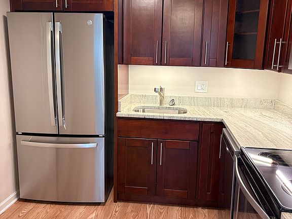 5th image of 3550 N Lake Shore Dr