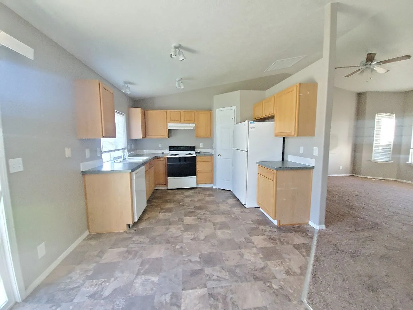 Cute Caldwell Home — Photo 3