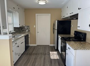 7301 E Morris St, Wichita, KS 67207