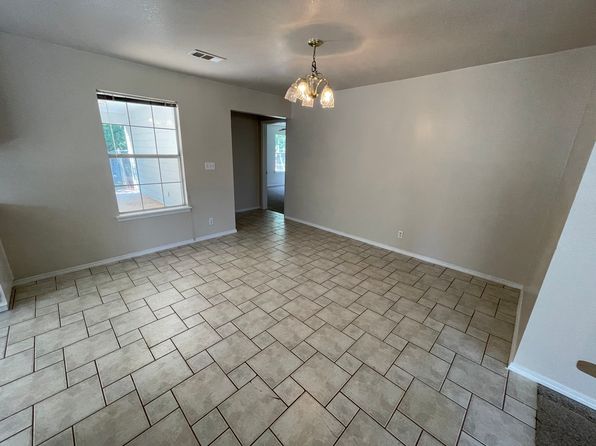 124 W Husband Ct, Stillwater, OK 74075