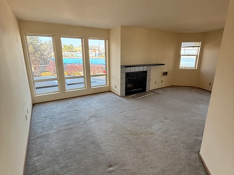 2770 Alki — Photo 10