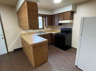 1219 Oleson Rd, Waterloo, IA 50702