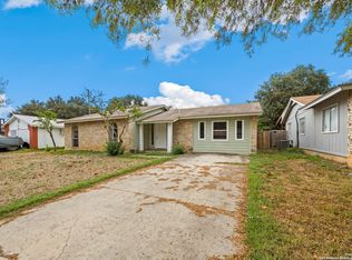 5847 Cliffmont Dr, San Antonio, TX 78250