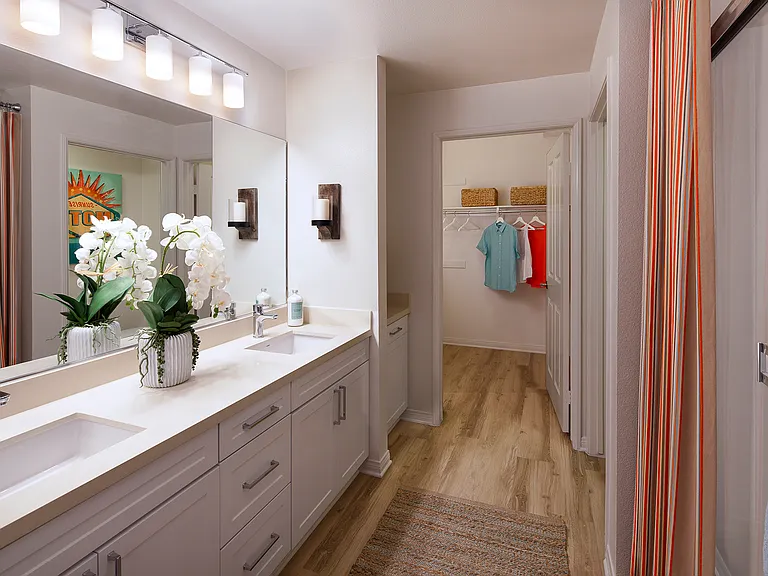 Somerset Apartment Homes — Photo 13