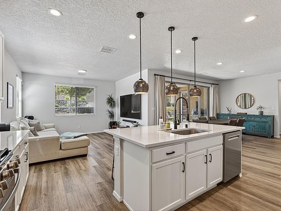 5th image of 5417 Redtop St NE