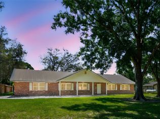 17801 Simmons Rd, Lutz, FL 33548