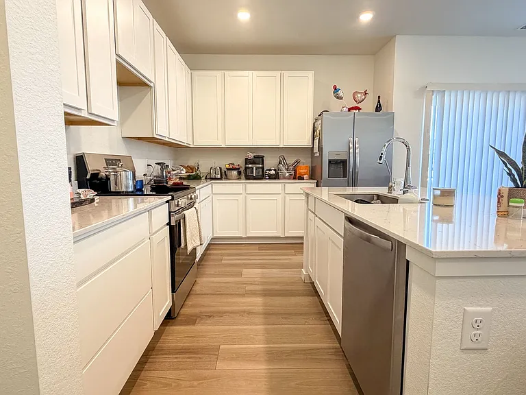 239 Adams St — Photo 14