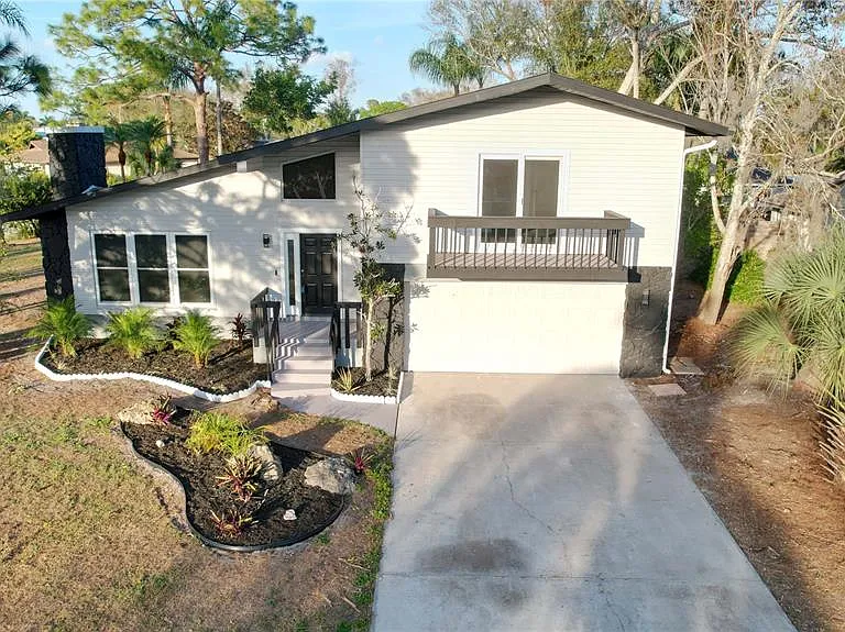 5667 Creekwood Dr — Photo 1