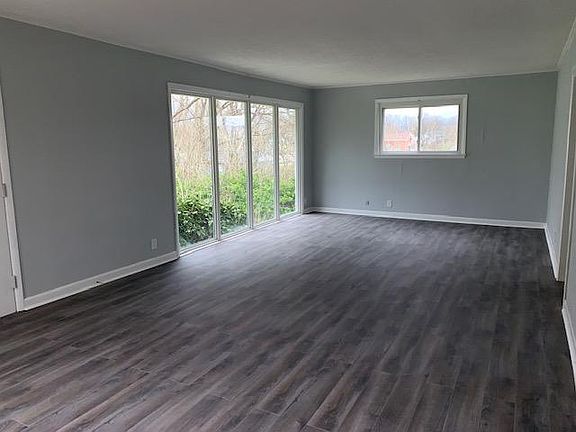 5th image of 329 McFarland Dr