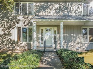 1186 Chartwell Carriage Way N, East Lansing, MI