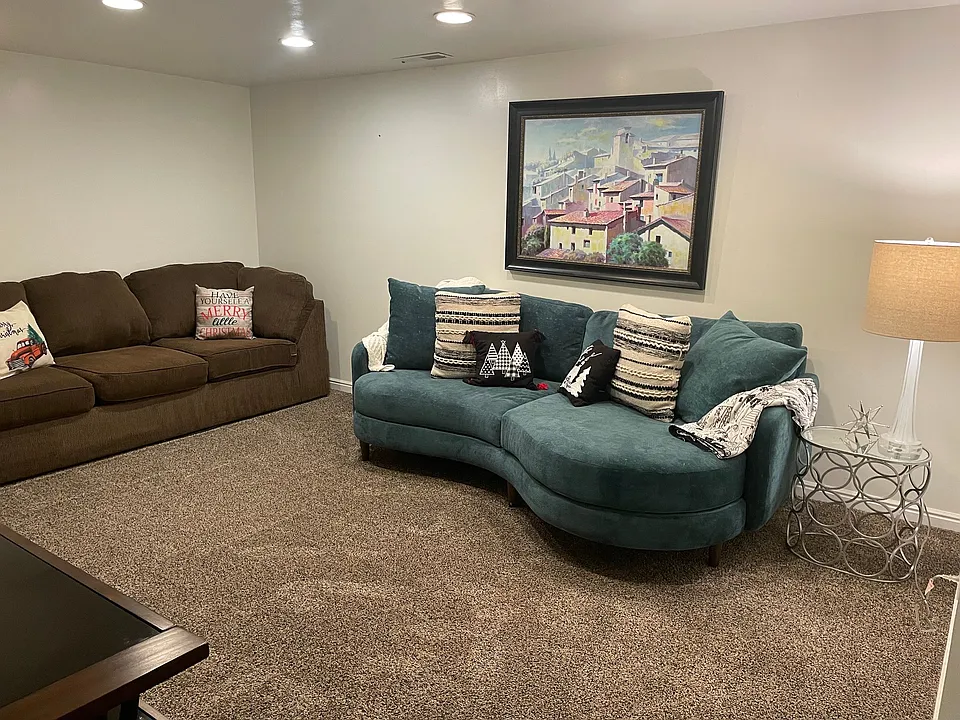 9632 S Kilmuir Cir #BASEMENT