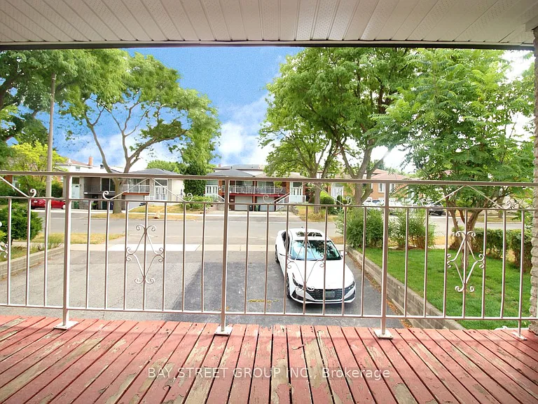 117 Pindar Cres #MAIN FLOOR — Photo 10