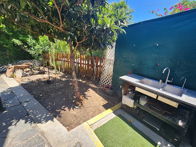 6827 Murietta Ave — Photo 25