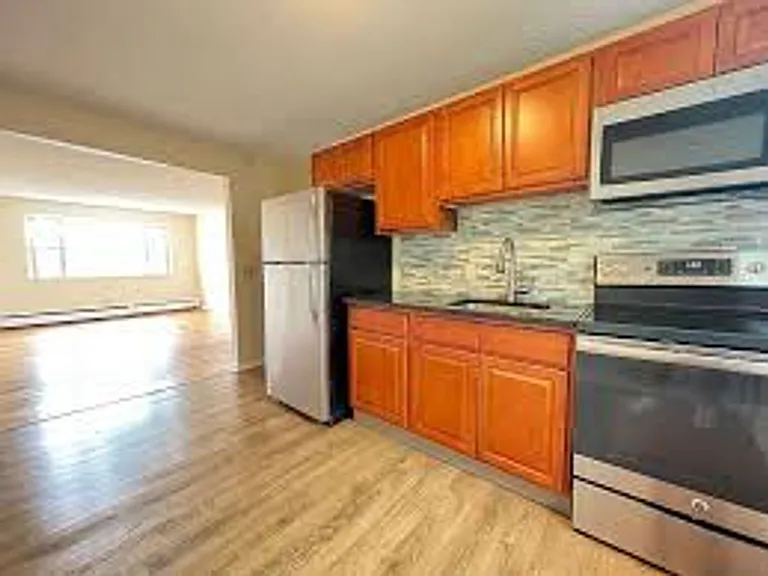 161 W Spring St #B3 — Photo 1