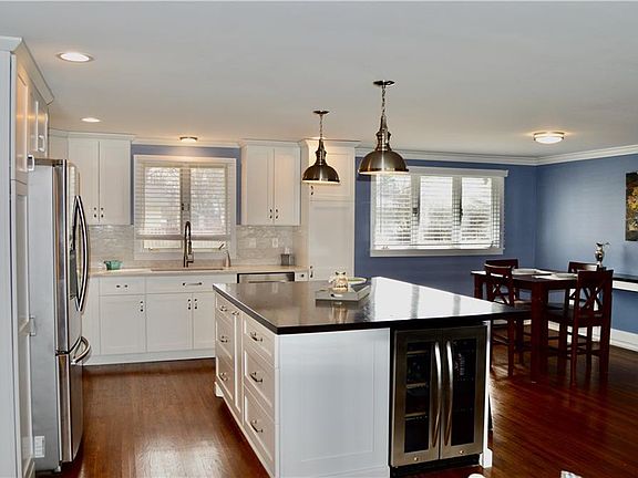 3rd image of 26 Matthews Dr