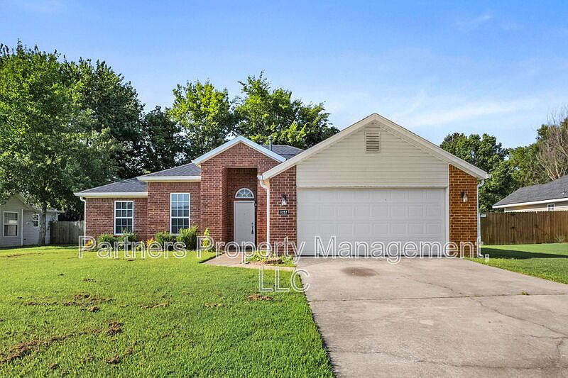 1st image of 1257 Fox Run Ln