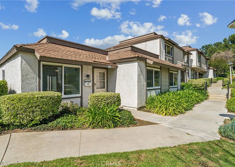 1st image of 2298 Shady Hills Dr