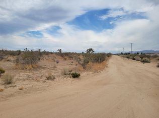 Lindero St, Phelan, CA 92371