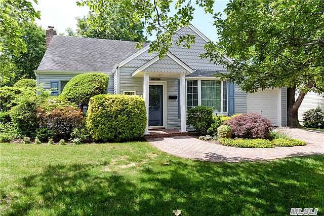 1st image of 195 Lakeview Dr