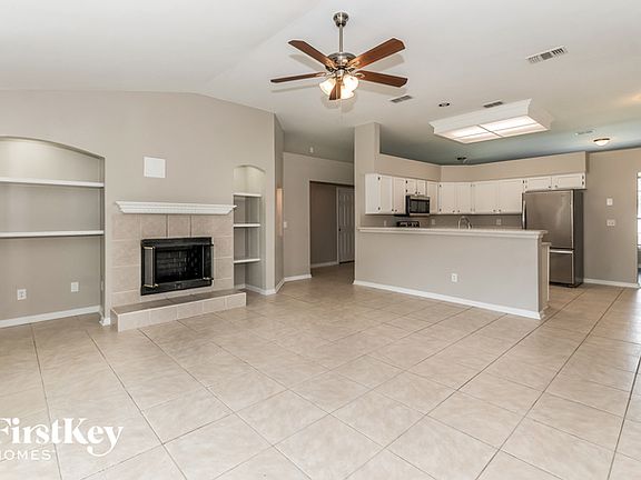 2nd image of 373 Island View Cir