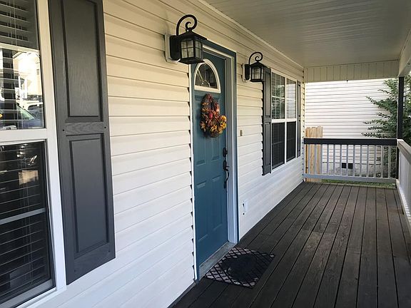 3rd image of 3154 Holly Brook Cir NE