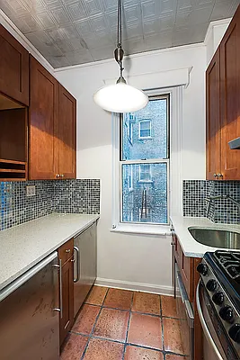 Sold by The Find NY | media 4