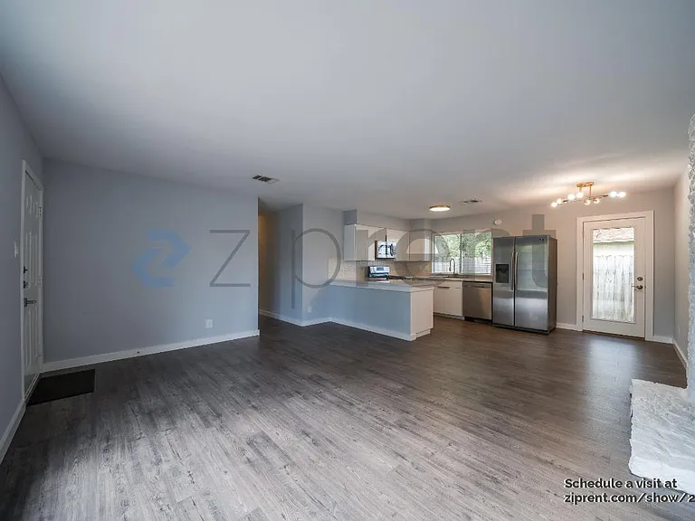 5400 Lishill Cv #A — Photo 2