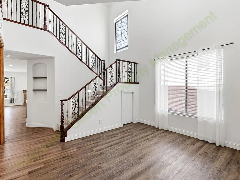 3829 E Packard Dr — Photo 6
